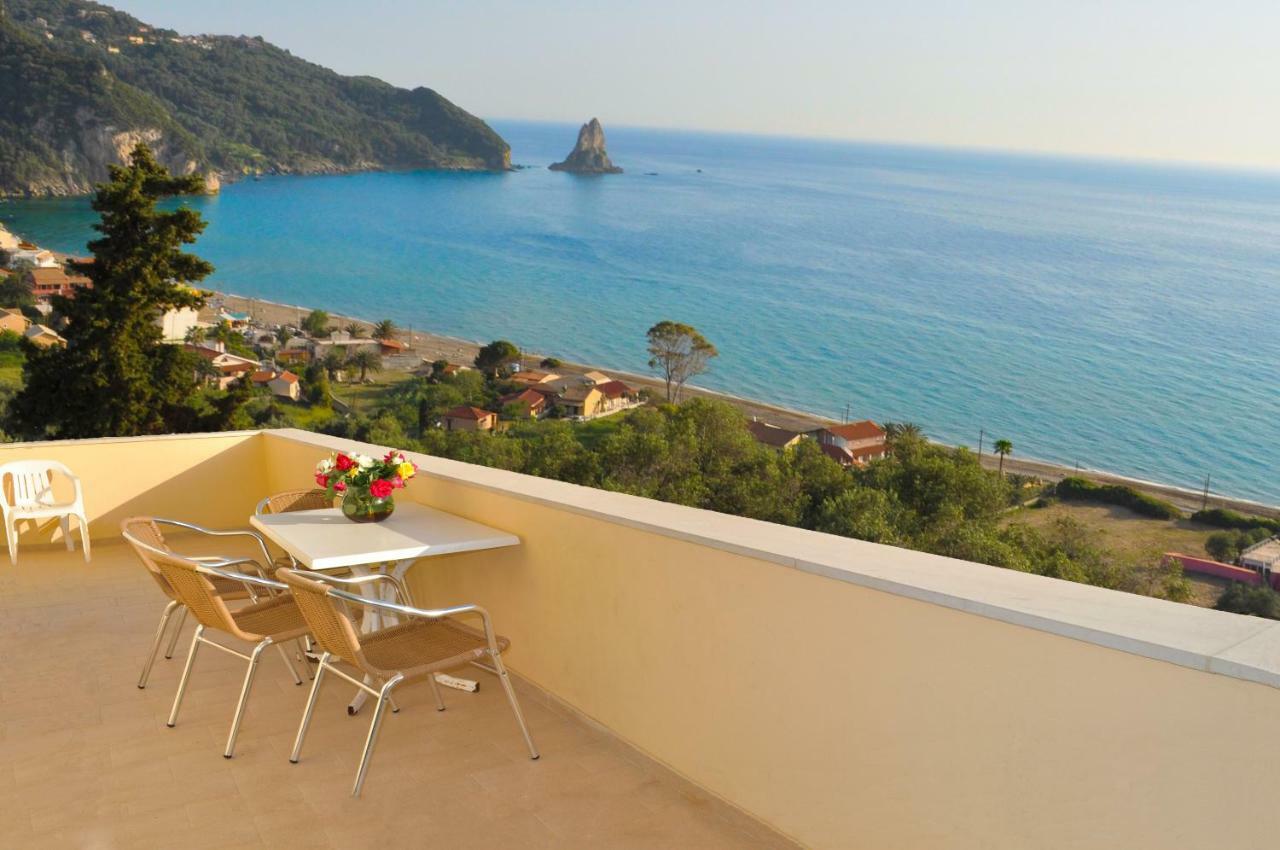 Apartment House With Pool Maria On Agios Gordios